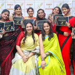 A group of happy, certified mehndi artists. This picture captures the joy and sense of accomplishment at the end of our Masterclass. Each student here is ready to start their own professional journey.