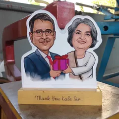 Another thank you gift from the same series, this time for "Kale Sir." These custom statues are perfect for corporate gifting or for teachers.