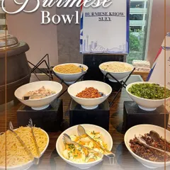 Our live Burmese Khow Suey station is a journey of flavour. It features an array of fresh noodles, aromatic broths, and diverse toppings, allowing guests to create their own perfect bowl.
