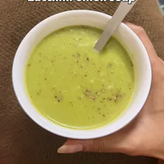 This vibrant green zucchini onion soup is simple, delicious, and packed with immunity-boosting spices. It's a great way to increase your vegetable intake.