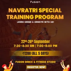 Join our 5-day Garba and Dandiya training program to get festival-ready. We offer morning and evening batches for everyone from beginners to seasoned dancers.