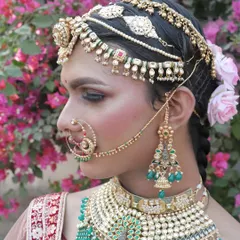Makeup is transformation, and this stunning bridal look shows the true power of the art. This is a demonstration from one of my seminars, showcasing advanced techniques to create a flawless, feminine, and completely convincing bridal transformation that celebrates identity and beauty in all its forms.