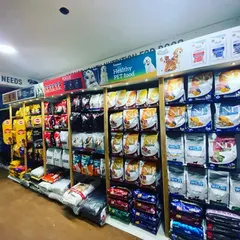 We take nutrition seriously. Our shelves are filled with a massive selection of healthy pet food brands like N&D and Vetlife, ensuring you can find the perfect diet for your dog's specific needs.