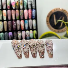 A different view of our intricate 3D floral nail art, showcasing the delicate petals and sparkling embellishments.