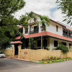 The beautiful exterior of the Maynata Residency, the heritage home that hosted our Kavi Mane Utsav, setting an enchanting tone from the moment guests arrive.