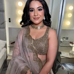 The spotlight was made for her. This cocktail glam look features a dramatic smokey eye, flawless skin, and big, textured waves for a show-stopping entrance.