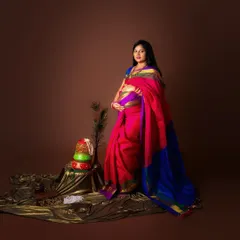 A celebration of elegance and tradition. This beautiful mom-to-be wanted to incorporate cultural elements into her maternity shoot, and the result is absolutely stunning.