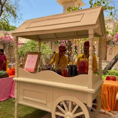 A charming cart serving refreshing drinks at a Haldi morning in Udaipur. Our presentation is always thoughtful, designed to match the theme of the event and create a delightful atmosphere.