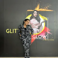 A happy, candid moment at my studio. Glitter and Glow is more than just a name; it’s my promise to bring a little sparkle and radiance to every client I work with.