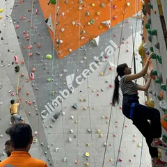 A corporate team gets ready to climb. Our central location in Delhi makes us an easily accessible venue for teams from across the NCR.