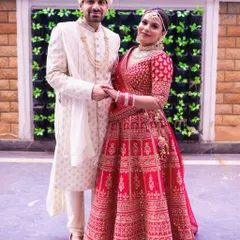 A beautiful portrait of a couple on their wedding day. The bride's makeup is designed to look fresh and timeless, ensuring her wedding photos will be cherished for years to come. I teach how to create looks that are both beautiful and durable.