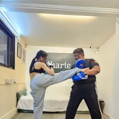 A powerful side kick drill. Kicks can be very effective for keeping distance and generating force. We train to make them both strong and stable.