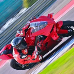 A stunning action shot of a Ducati Panigale V4 flying down the track at BIC, the same bike that set a new lap record during our event.