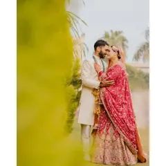 A stolen moment of intimacy amidst the wedding day celebrations. This beautifully framed shot of Arsh and Pratham captures the quiet love that shines through even on the busiest of days.