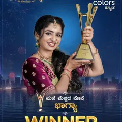 It's always a proud moment to see my clients succeed. Here is the wonderful Sushma K. Rao, for whom I did the makeup, winning the 'Mane Mecchida Sose' award at the Colors Kannada Anubandha Awards.