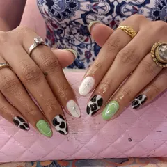 The mood for the week: playful, fresh, and a little wild. I love how this mismatched set with cow print, minty green, and starburst accents turned out.