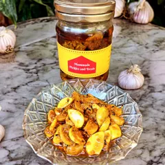 My Lehsun ka Achaar is a true delight for anyone who loves garlic. I use fresh, whole cloves of garlic and a blend of aromatic spices to create this bold and flavourful pickle. It is perfect with hot parathas or simple dal chawal.