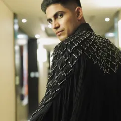 A closer look at the back detailing on this Rohit Gandhi Rahul Khanna jacket. The craftsmanship gives the look a dynamic and unforgettable finish.