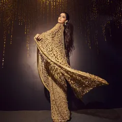 A glamorous look taught at my Ludhiana Masterclass. Students learned techniques for creating a camera-ready look that is perfect for editorial or reception events.