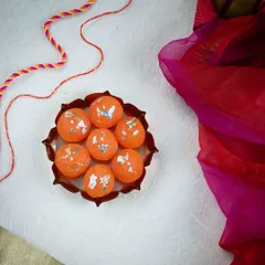 A whole plate of sweetness! These are my motichoor ladoo candles, each one handcrafted and topped with a little silver leaf detail, just like the real mithai.