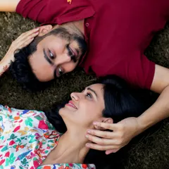A simple, top-down portrait that focuses entirely on the couple's connection. I aim to create a comfortable atmosphere where these quiet, romantic, and authentic moments can happen naturally during the shoot.