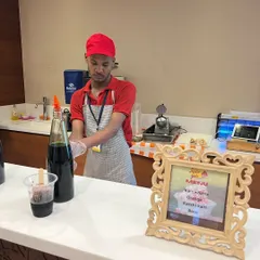 For the Dussehra celebration at Kotak Mahindra Bank, I included a live Gola (ice candy) counter. It was a nostalgic and refreshing treat for the employees, adding a fun, interactive element to the festive lunch.