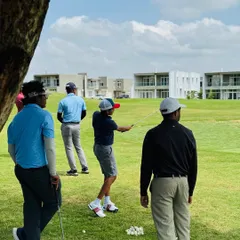 A day at TSG is a complete cycle of development. It starts on the range with technical coaching.