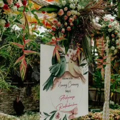The first welcome to a new life. This custom welcome board for a naming ceremony reflects the personal touch I bring to every event. I handle all aspects of event design and decor, from grand mandaps to these small, meaningful details.