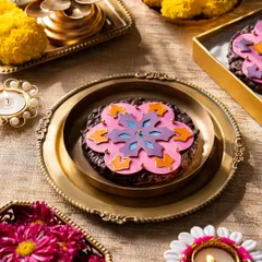 Our special Diwali chocolate cookie, decorated with a colourful and intricate rangoli-inspired design. It's a single, beautiful treat that captures the artistic spirit of the festival.