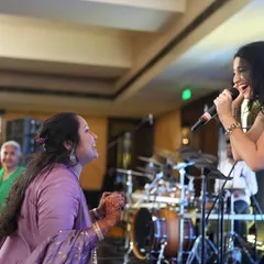Nothing beats singing along with the guests. My favorite part of private parties is the personal interaction and creating special moments together.