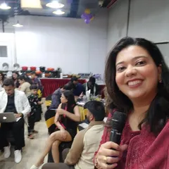 A selfie from a baby shower I hosted for the owners of Homebazaar.com. I am comfortable hosting events of all sizes, from intimate gatherings to larger corporate family functions.