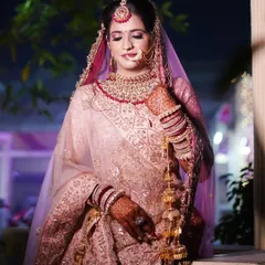 This beautiful ombre lehenga in shades of pink is so unique. I kept the makeup soft and glowing to let the outfit shine.