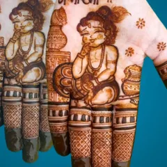 A cute Bal Krishna portrait for Janmashtami. This playful design captures the innocence of Kanha and is a beautiful way to celebrate the festival.