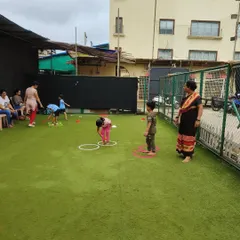 It’s a full house of fun! This wide view shows one of our outdoor sessions in full swing, with multiple games happening at once. I love seeing parents watch from the sidelines as their kids learn, play, and make new friends.
