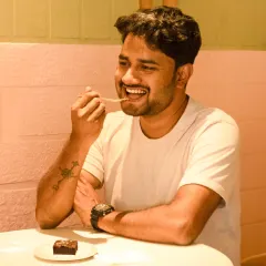 All smiles at The Brownie Circles. Our cafe is the perfect destination for your next date or a sweet catch-up with friends.