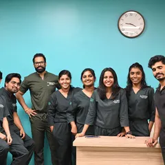 Another great shot of the team. Our collaborative approach ensures that you benefit from the collective expertise of our entire staff, from physiotherapists to fitness experts.