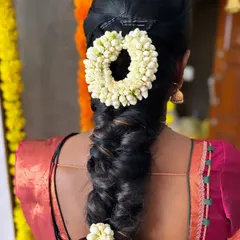 I glammed up my bestie for her baby shower with a natural look, just as she wanted. The focus was on fresh skin and a simple, elegant hairstyle featuring a traditional jasmine flower braid.