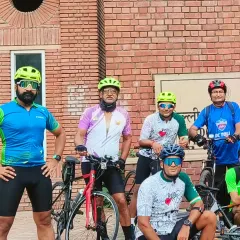 Our midweek fitness rides are all about escaping into Delhi's green lungs. Here we are at the Delhi University Ridge, taking a break from a refreshing 50km spin. It's the perfect mix of social cycling, light exercise, and dosti.