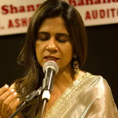A close-up of the artist, lost in her music during the "Phir Le Aayi Dil" show. Her expressive performance connected deeply with everyone in the audience, making for a truly magical evening.