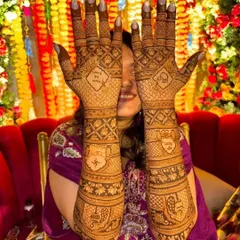 This bride chose to include a special message "Maa ka Pyaar" in her bridal mehendi, a beautiful tribute to her mother.
