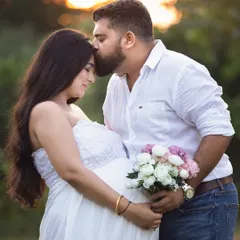 A tender moment during an outdoor maternity session at sunset. I aim to capture the quiet connection and anticipation between partners as they await their new arrival.