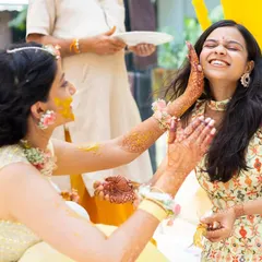 We love the beautiful chaos of a Haldi ceremony. It’s where some of the most genuine smiles and playful interactions happen, and we make sure to capture that infectious energy and vibrant color in our candid photography.