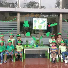 Green Day at our preschool was a celebration of nature. Dressed in green, our little ones engaged in eco-themed crafts and learned about the importance of protecting our environment.