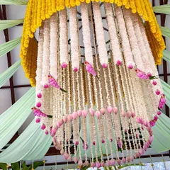 A duplicate image of the magical floral chandelier.