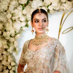 This is the kind of ethereal, soft glam look we create in my workshops. I teach you how to master this dreamy style, focusing on luminous skin, soft-smokey eyes, and choosing the right jewelry to complete the vision. This is a perfect example of a modern bridal or reception look.
