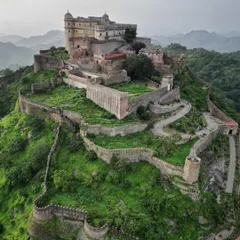 Another angle of Kumbhalgarh Fort, this time highlighting the winding pathways and terraced structure of the fortifications. This view emphasizes the defensive architecture of the historic Marwari fortress.