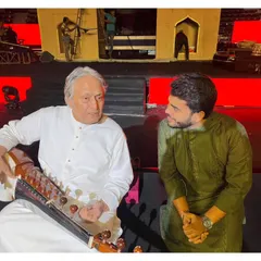 It was a dream come true to share a moment with the legendary Padmavibhushan Ustad Amjad Ali Khan Sahab. Learning from the wisdom of such maestros is a blessing that deeply enriches my own music and teaching.