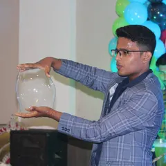 My bubble artistry includes a range of special tricks. In this shot, I'm holding a large bubble filled with vapor, which looks like a crystal ball and adds a magical element to the performance.