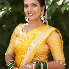 The pure joy of a Haldi ceremony. I created a fresh, dewy makeup look for this bride, keeping it light and radiant to match her yellow saree and beautiful shell and pearl jewellery.