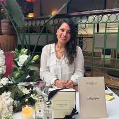 It was a dream to work with Jo Malone London, engraving their iconic products at an exclusive event in Bangalore. This is my setup, surrounded by beautiful florals and fragrances, ready to add a personal touch for each guest. These are the moments that make my work so special.